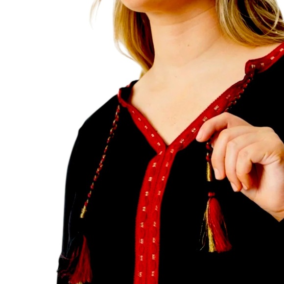 Jessica Simpson- Tifany embellished Black and Red Women's Top - Picture 2 of 3